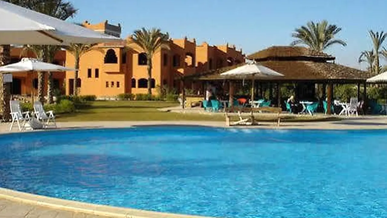 الفندق هورايزون الوادى - العين السخنة